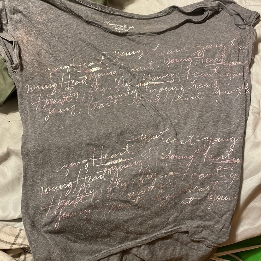 American eagle shirt size small